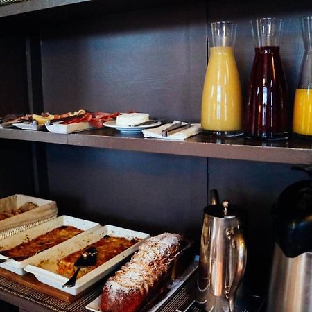 Mercador Guesthouse Порту Экстерьер фото